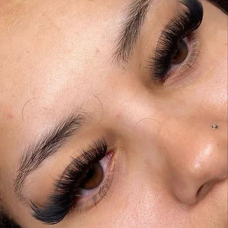 Extensiones de Pestañas Volumen Ruso | Modern Salon Cabo