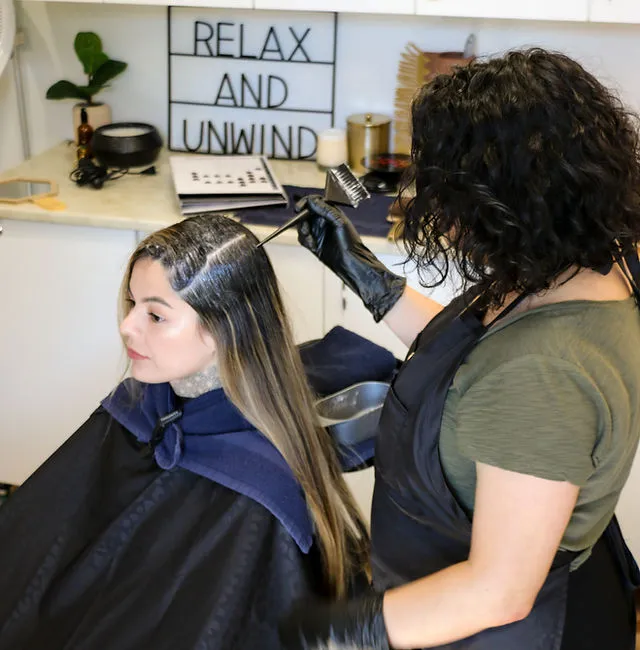 Cómo Realizamos el Tratamiento de Keratina en Nuestro Salón